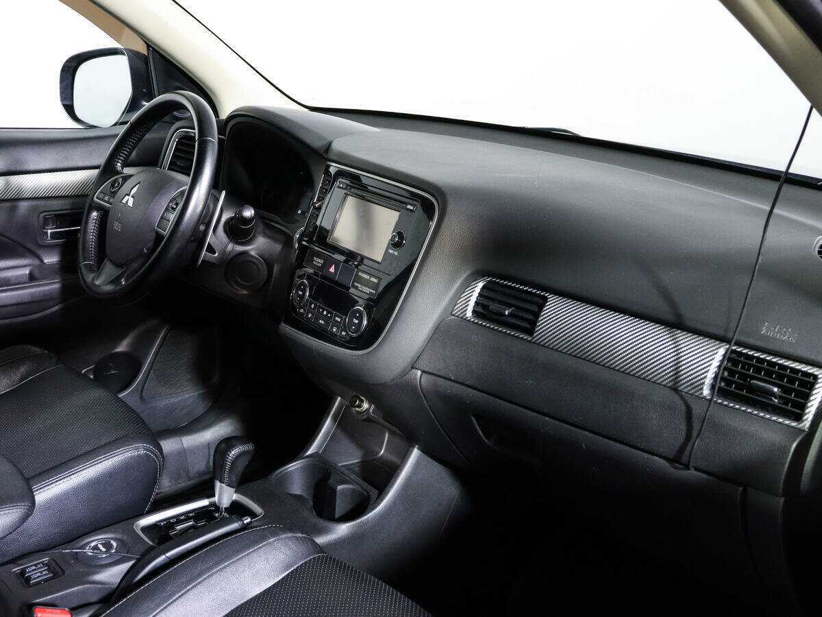 Mitsubishi Outlander 2013 года с пробегом. Фото: #6