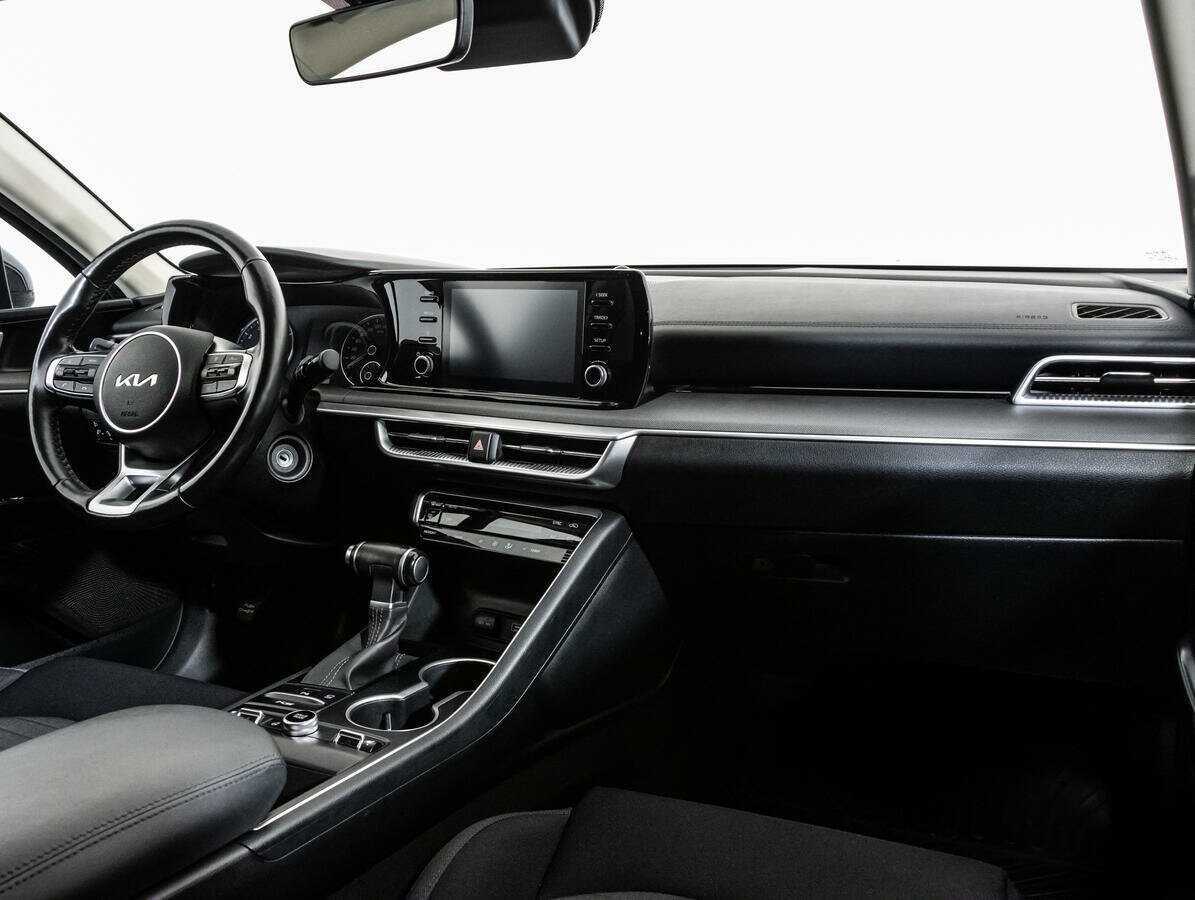 Kia K5 2021 года с пробегом. Фото: #6