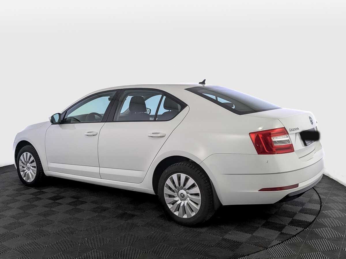 Skoda Octavia 2019 года с пробегом. Фото: #6