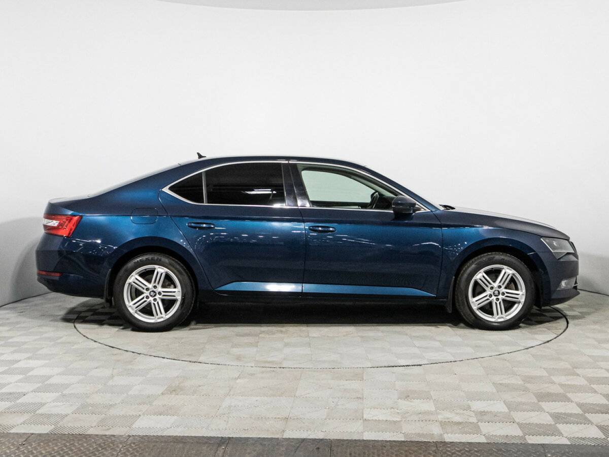 Skoda Superb 2015 года с пробегом. Фото: #3