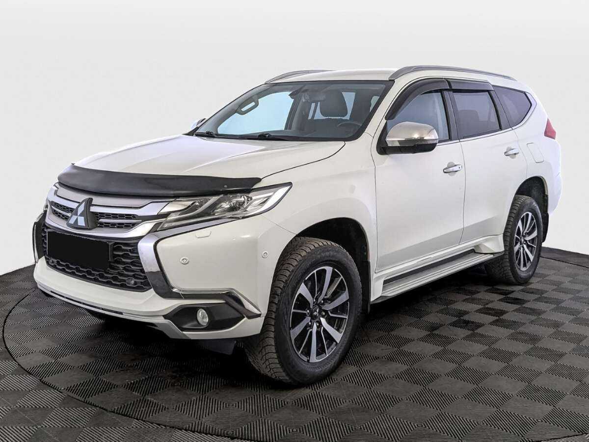 Mitsubishi Pajero Sport 2017 года с пробегом. Фото: #0