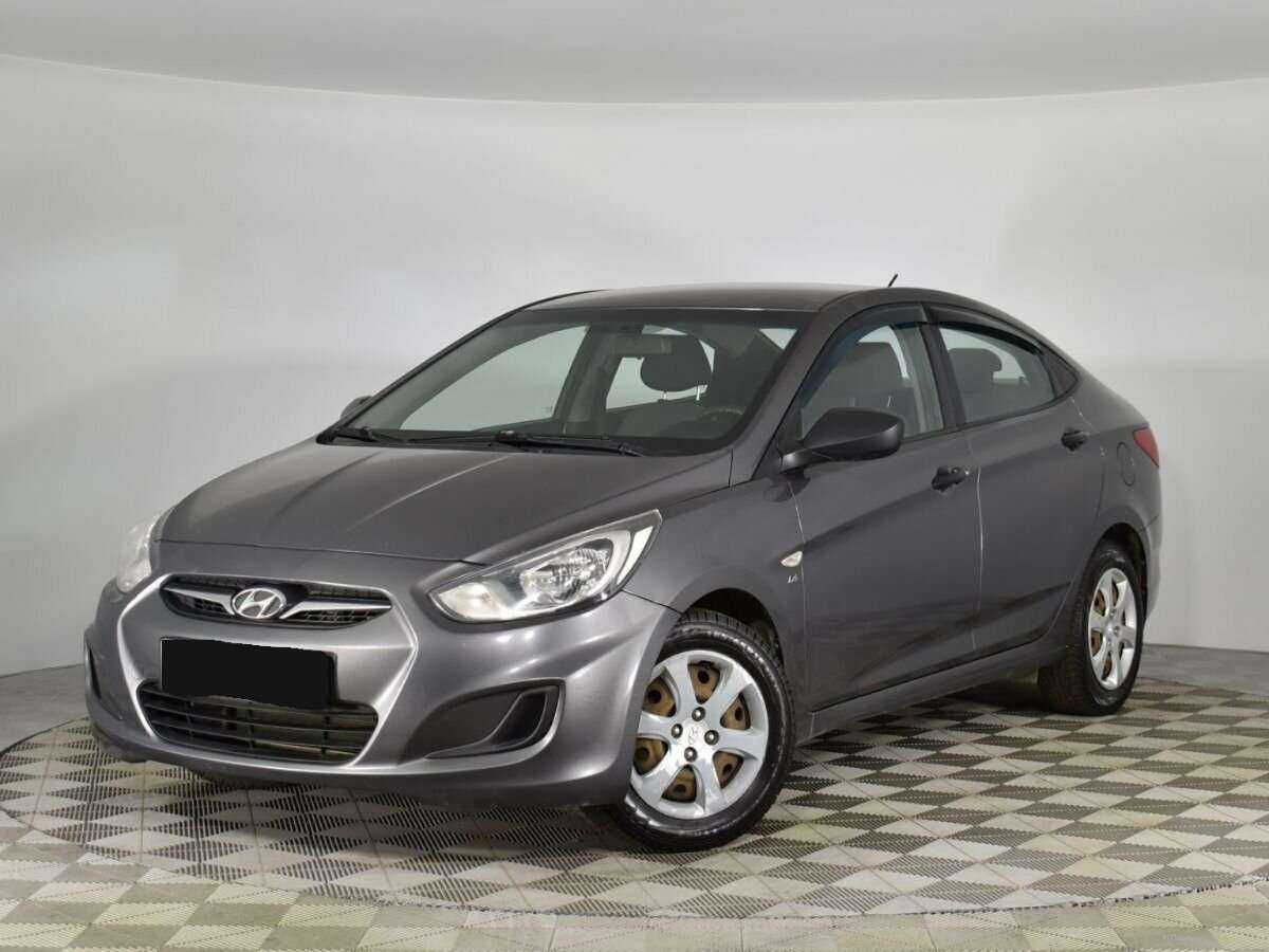 Hyundai Solaris 2013 года с пробегом. Посмотреть фото