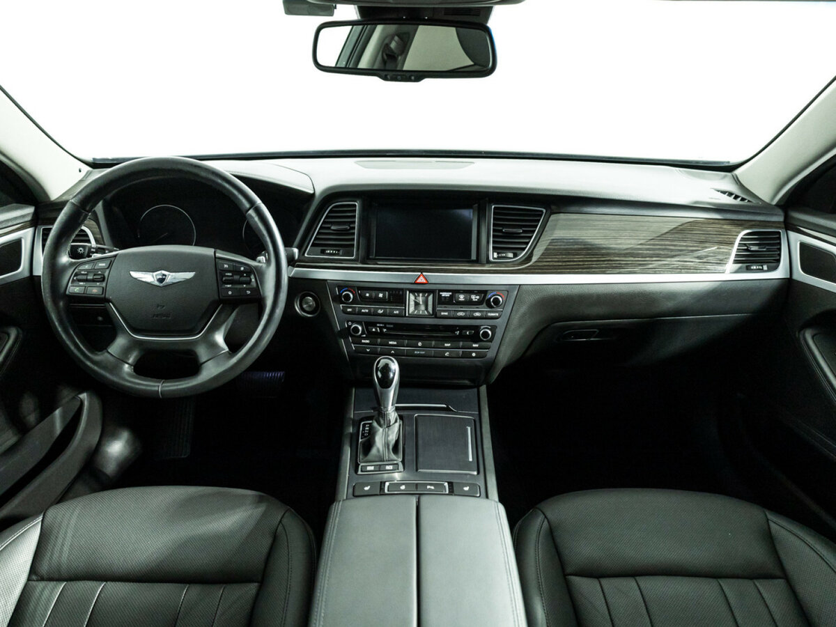 Hyundai Genesis 2015 года с пробегом. Фото: #12