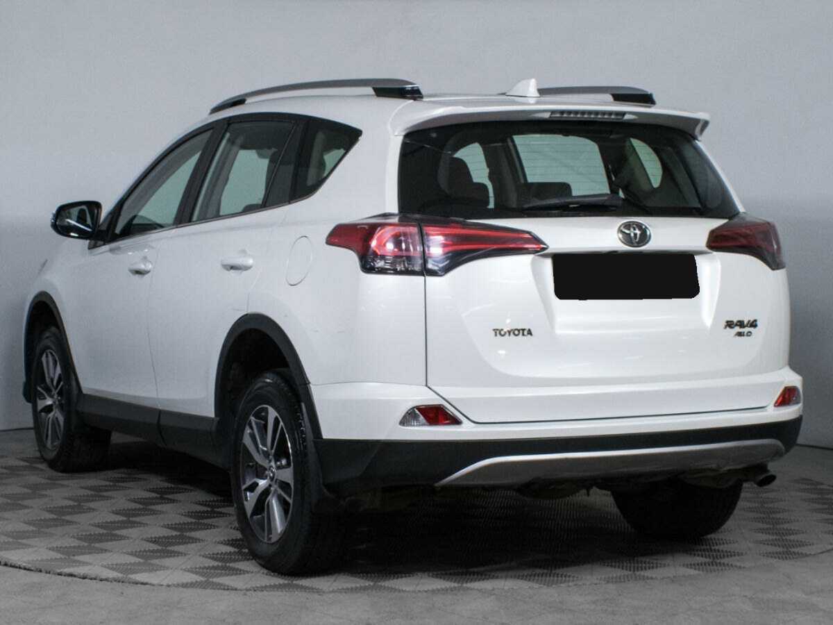 Toyota RAV4 2019 года с пробегом. Фото: #6