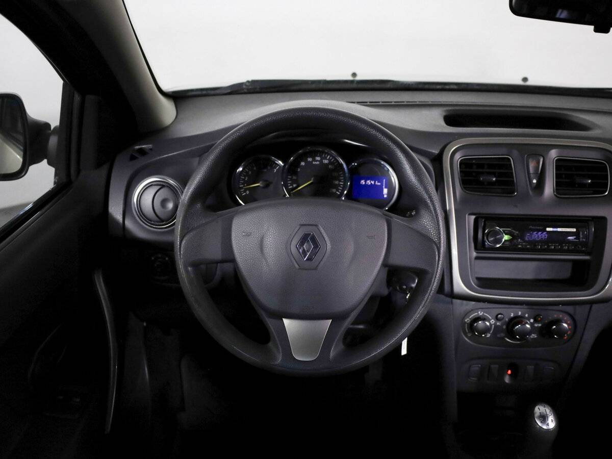 Renault Logan 2015 года с пробегом. Фото: #9