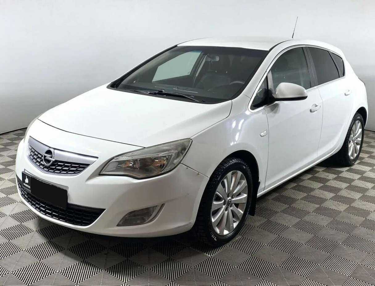 Opel Astra 2012 года с пробегом. Фото: #0