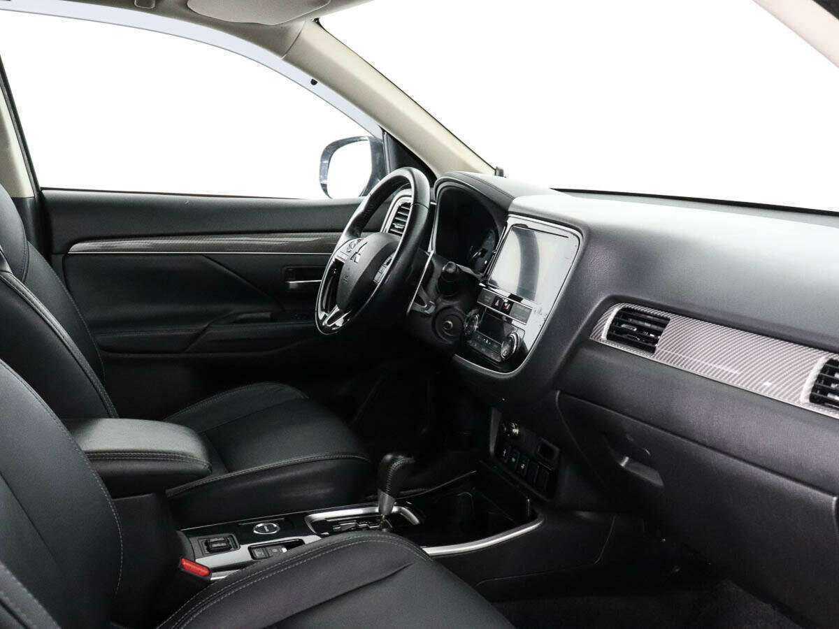 Mitsubishi Outlander 2019 года с пробегом. Фото: #6