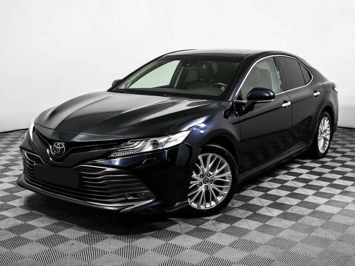 Toyota Camry 2019 года с пробегом. Посмотреть фото