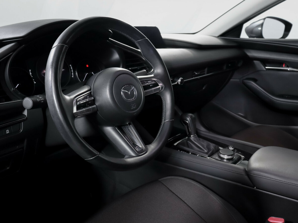 Mazda 3 2019 года с пробегом. Фото: #11