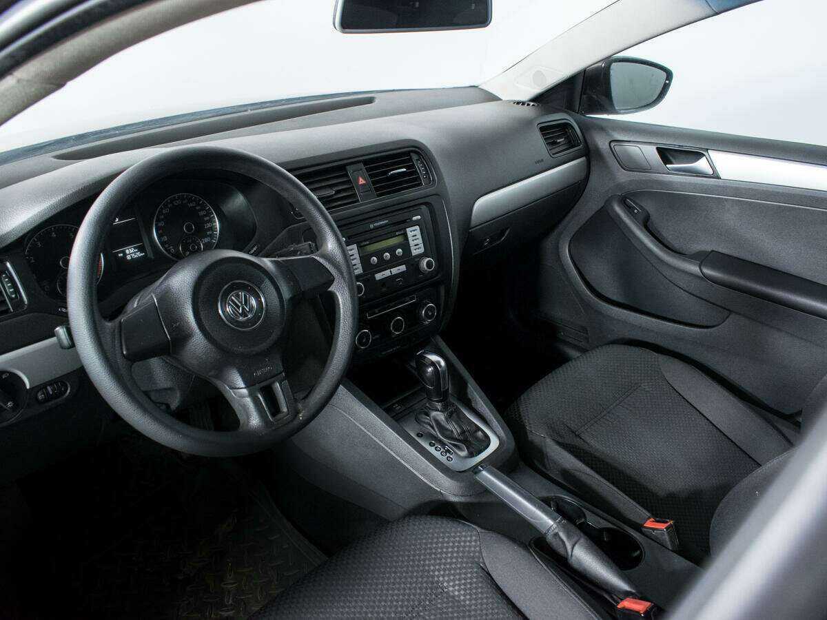 Volkswagen Jetta 2012 года с пробегом. Фото: #12