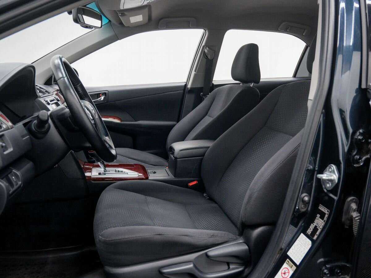 Toyota Camry 2014 года с пробегом. Фото: #17