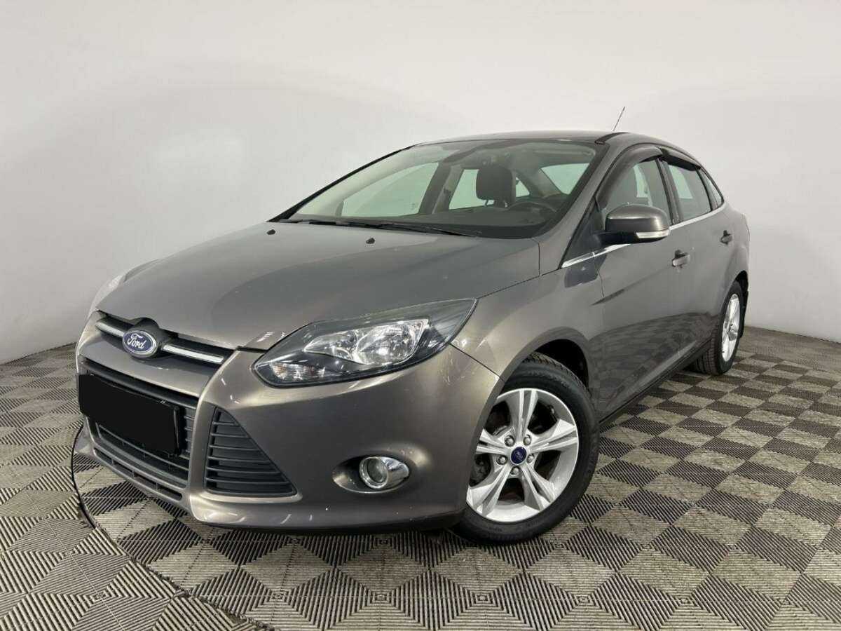 Ford Focus 2014 года с пробегом. Посмотреть фото