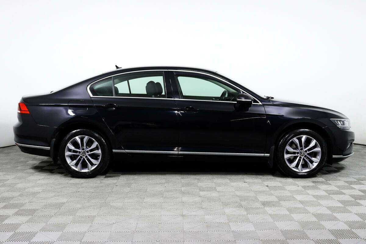 Volkswagen Passat 2021 года с пробегом. Фото: #3