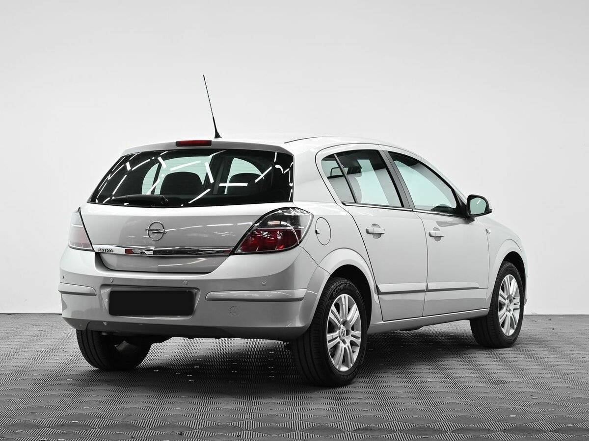 Opel Astra 2012 года с пробегом. Фото: #3