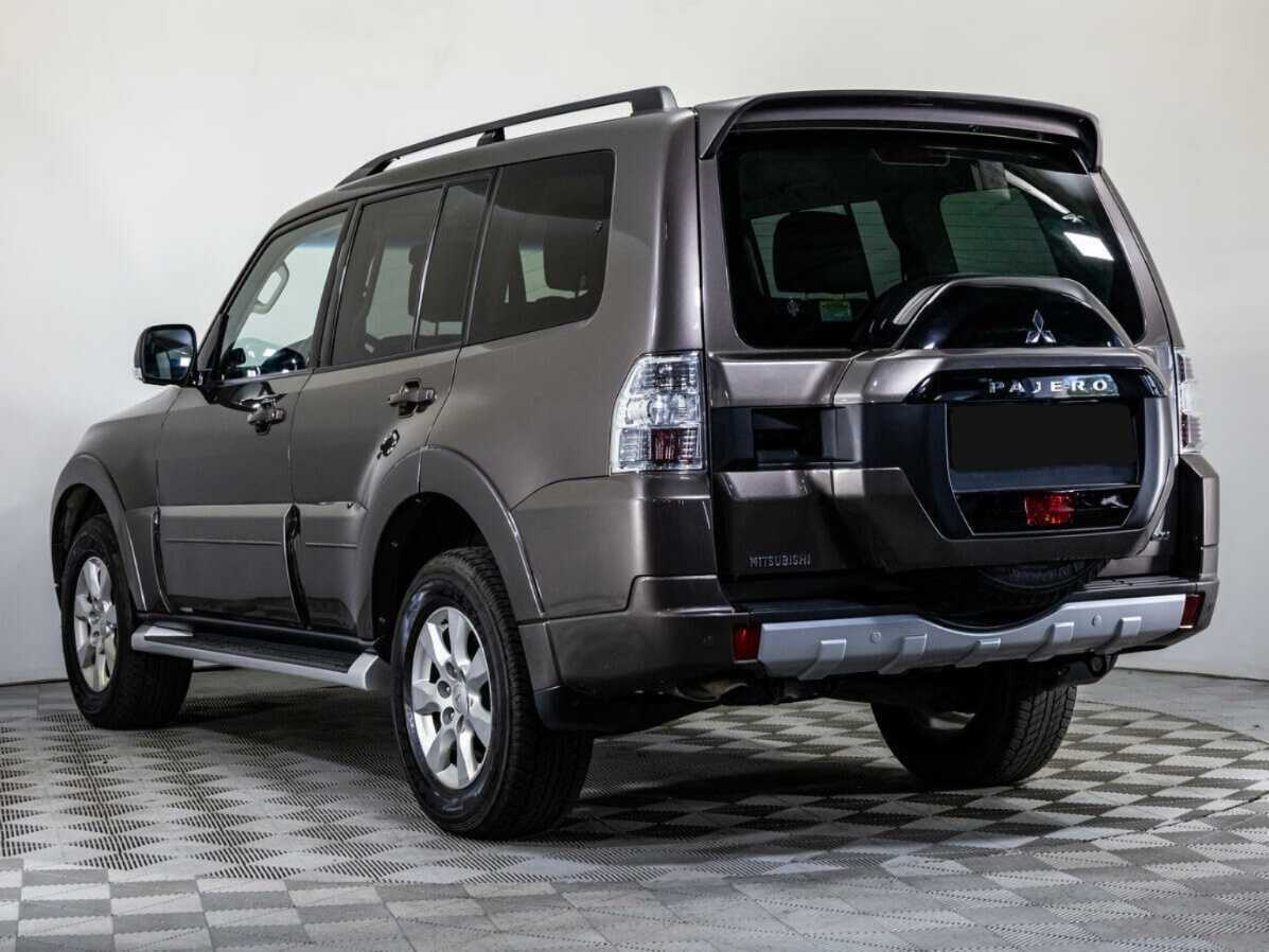 Mitsubishi Pajero 2015 года с пробегом. Фото: #5