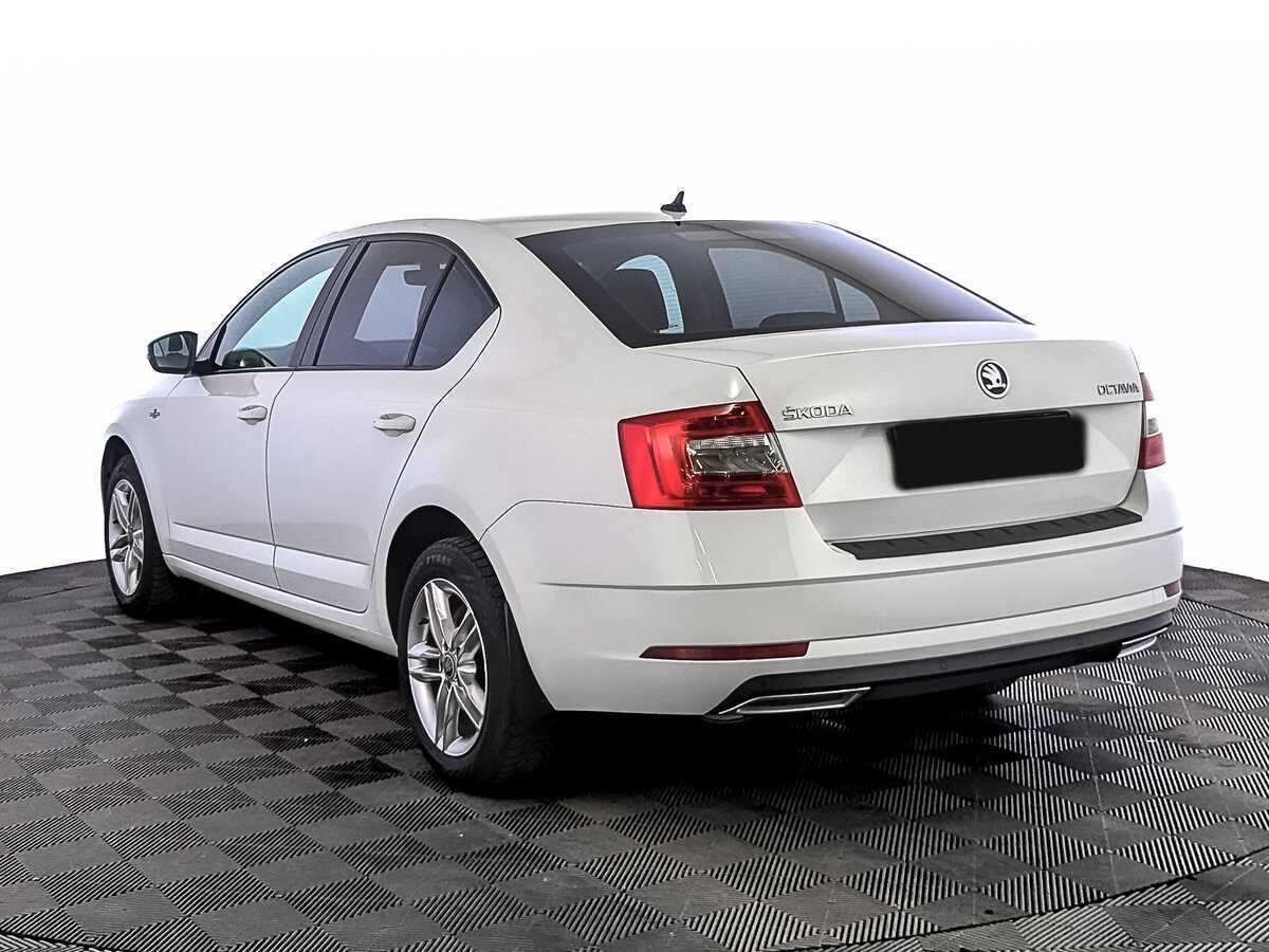 Skoda Octavia 2018 года с пробегом. Фото: #6