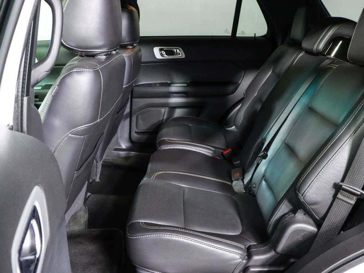 Ford Explorer 2015 года с пробегом. Фото: #10