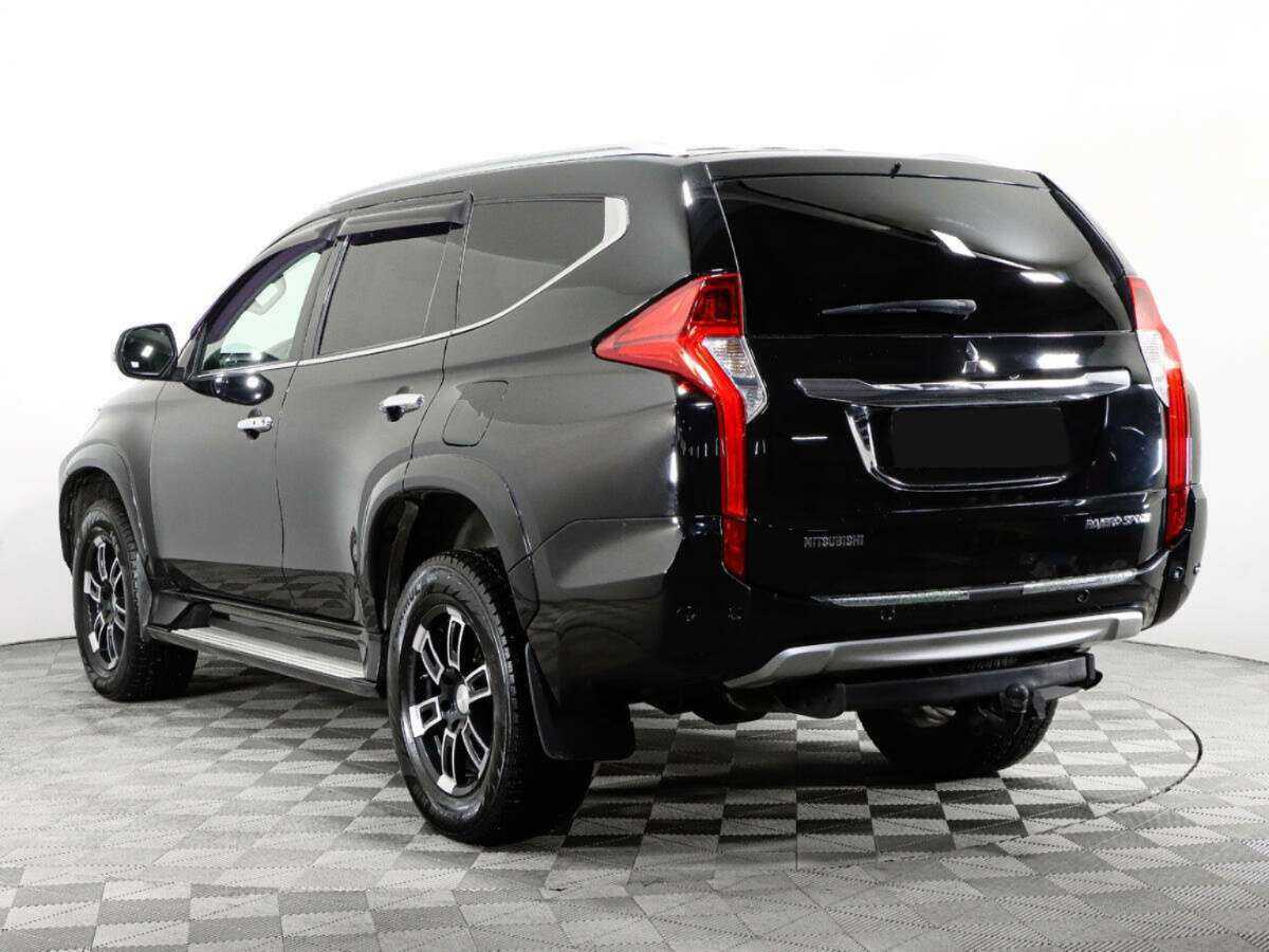 Mitsubishi Pajero Sport 2017 года с пробегом. Фото: #6