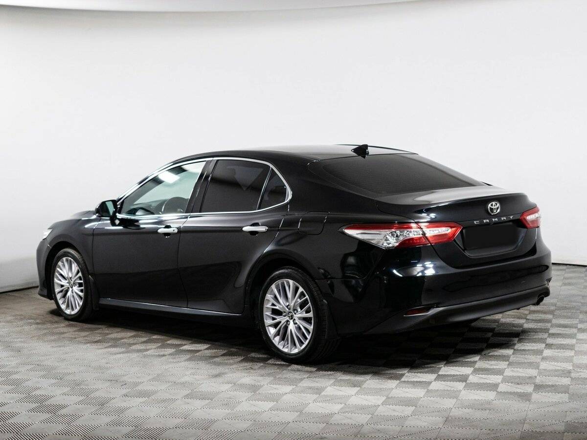 Toyota Camry 2020 года с пробегом. Фото: #6
