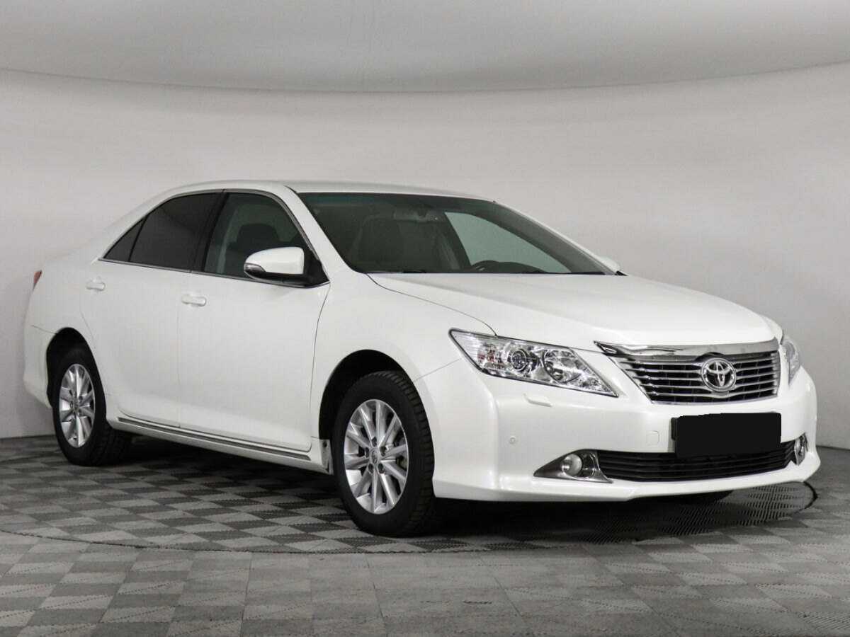 Toyota Camry 2014 года с пробегом. Фото: #2