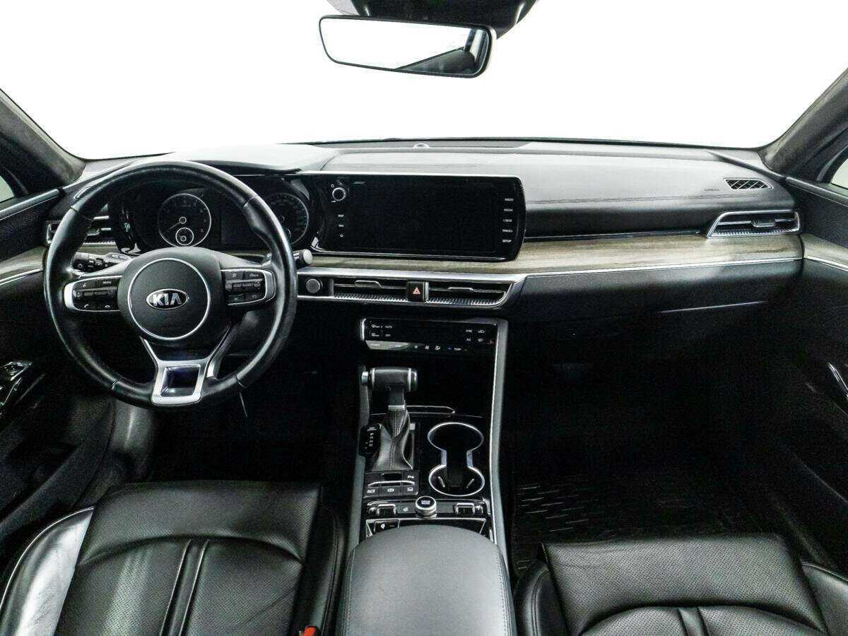 Kia K5 2021 года с пробегом. Фото: #11