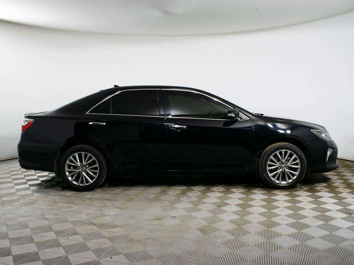 Toyota Camry 2017 года с пробегом. Фото: #3