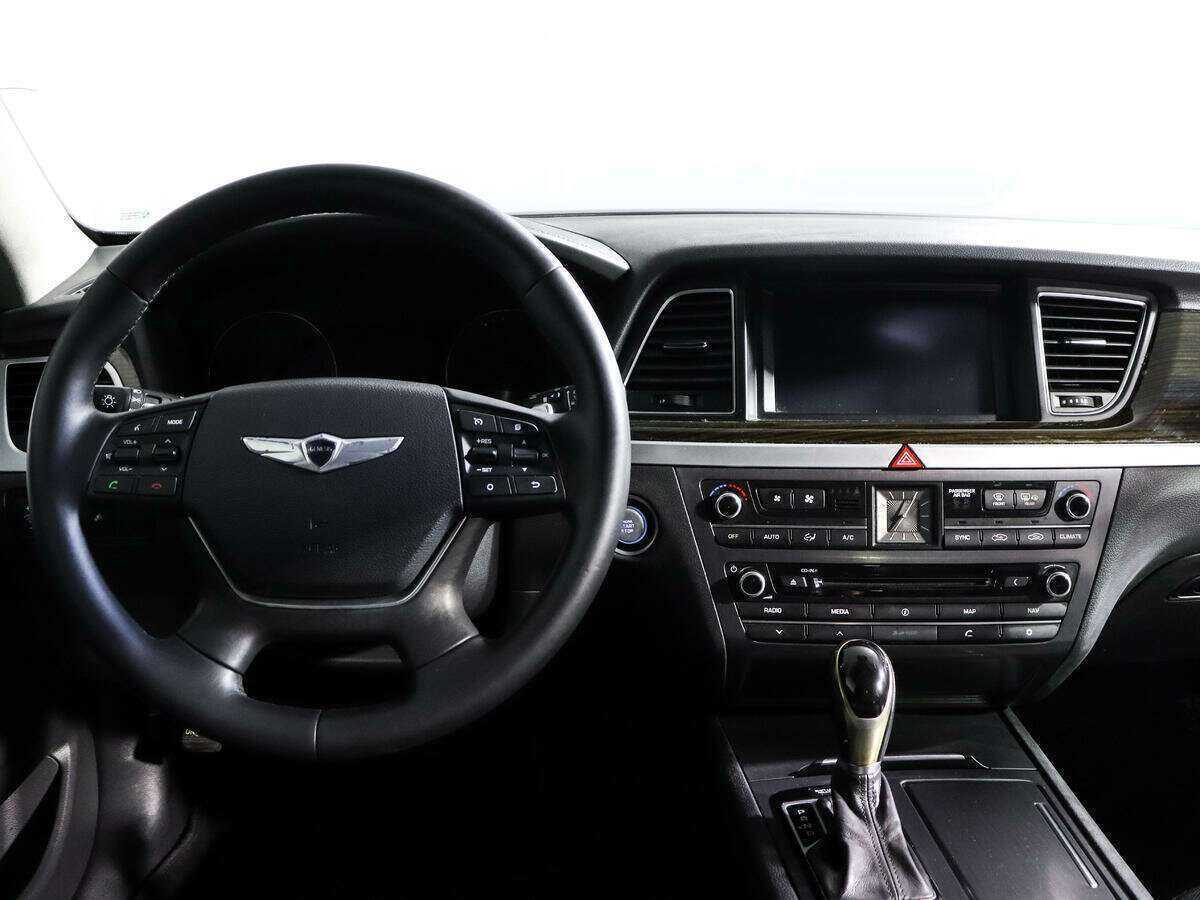 Hyundai Genesis 2014 года с пробегом. Фото: #10