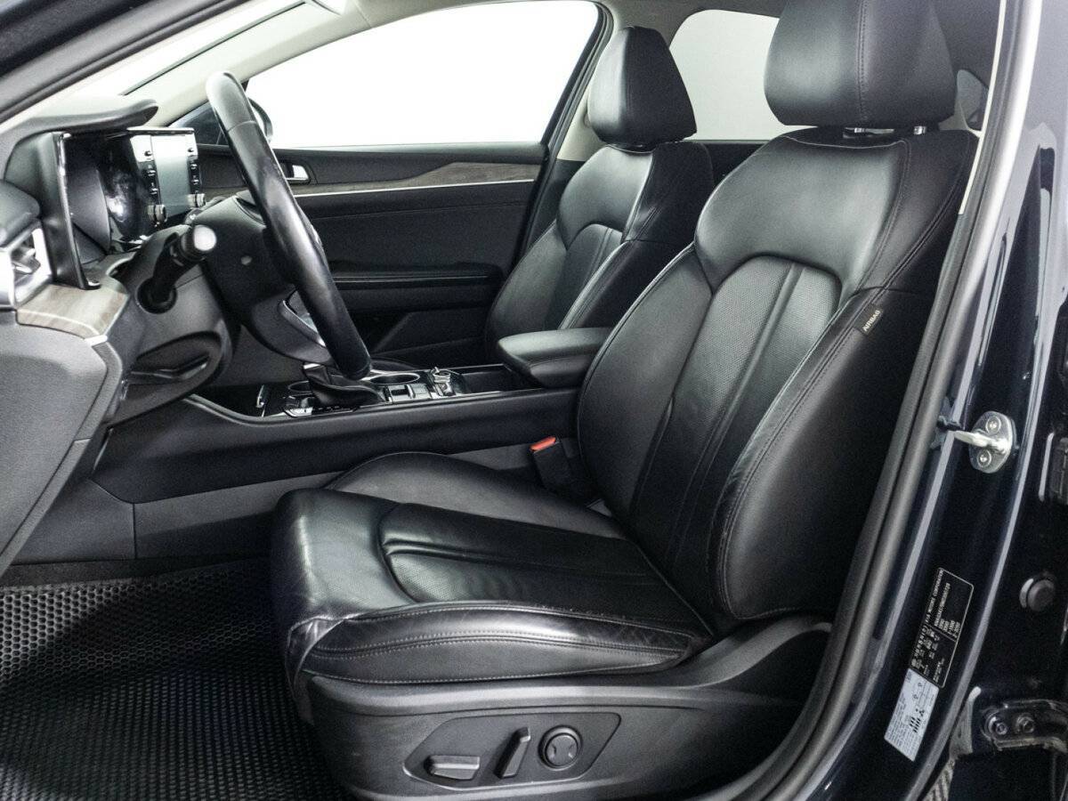 Kia K5 2021 года с пробегом. Фото: #17