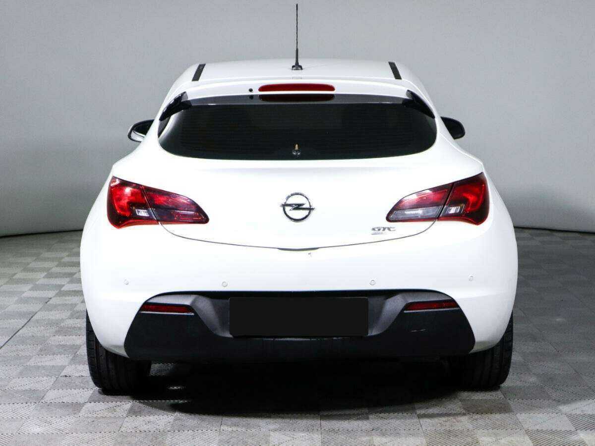 Opel Astra 2013 года с пробегом. Фото: #5