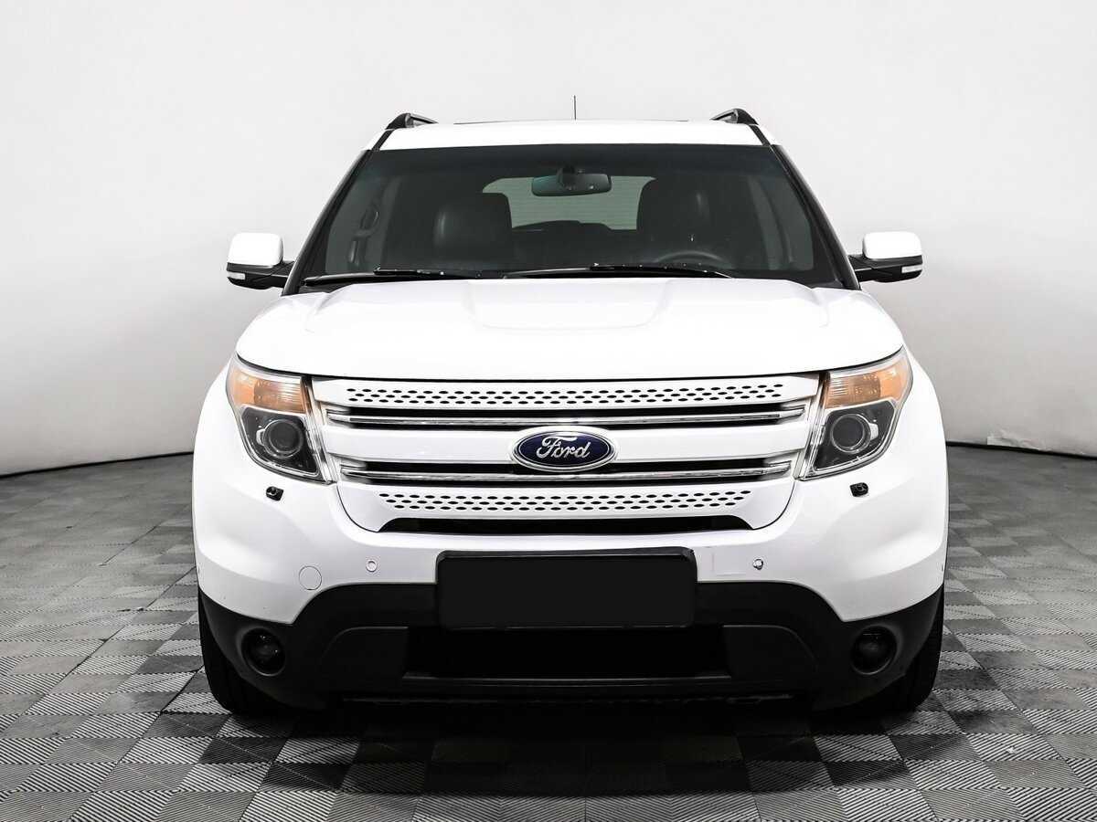 Ford Explorer 2013 года с пробегом. Фото: #1