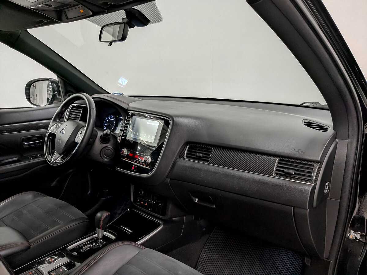 Mitsubishi Outlander 2021 года с пробегом. Фото: #10