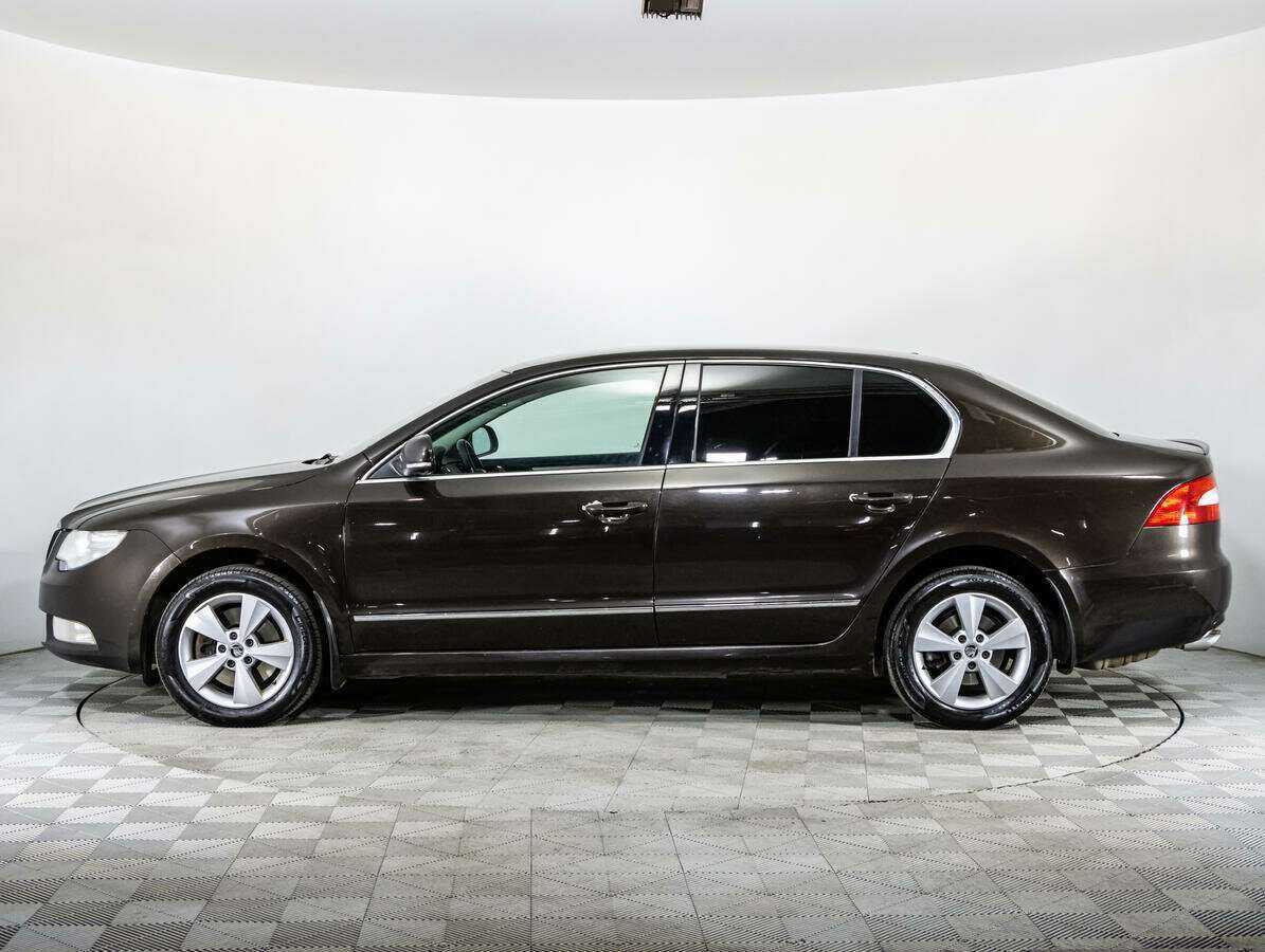 Skoda Superb 2012 года с пробегом. Фото: #7