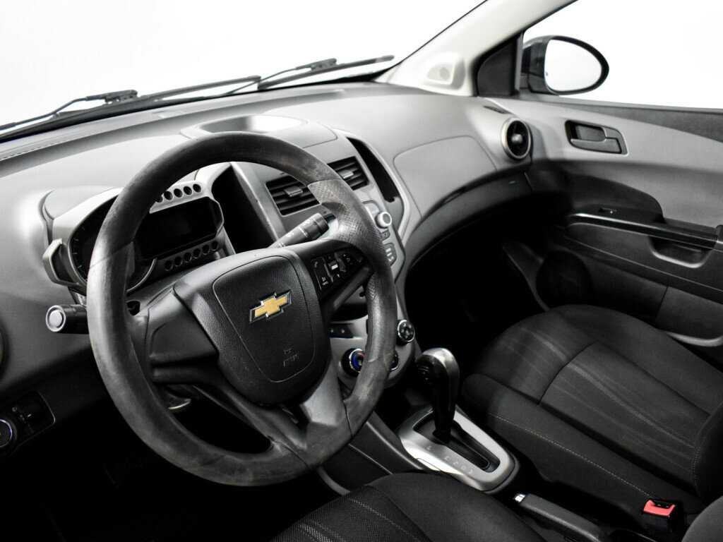 Chevrolet Aveo 2013 года с пробегом. Фото: #8