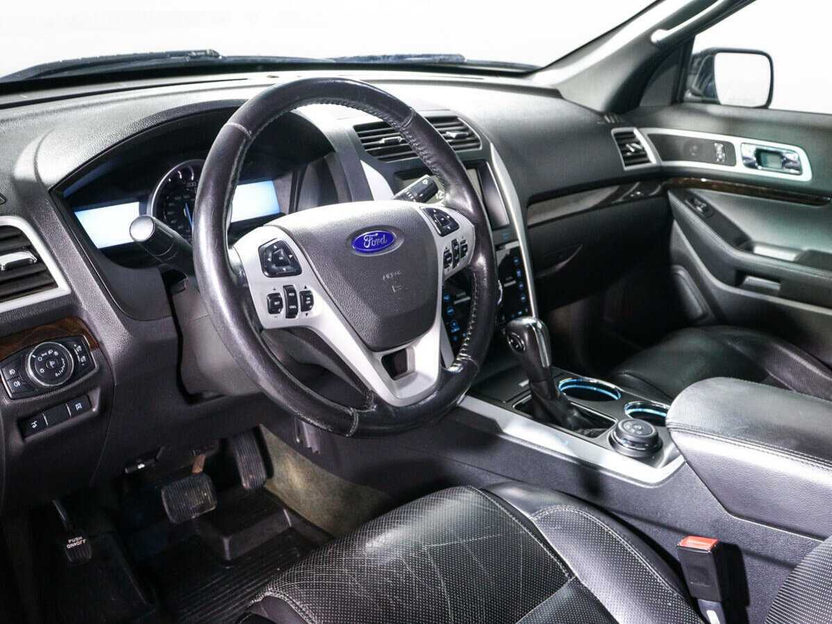 Ford Explorer 2013 года с пробегом. Фото: #10