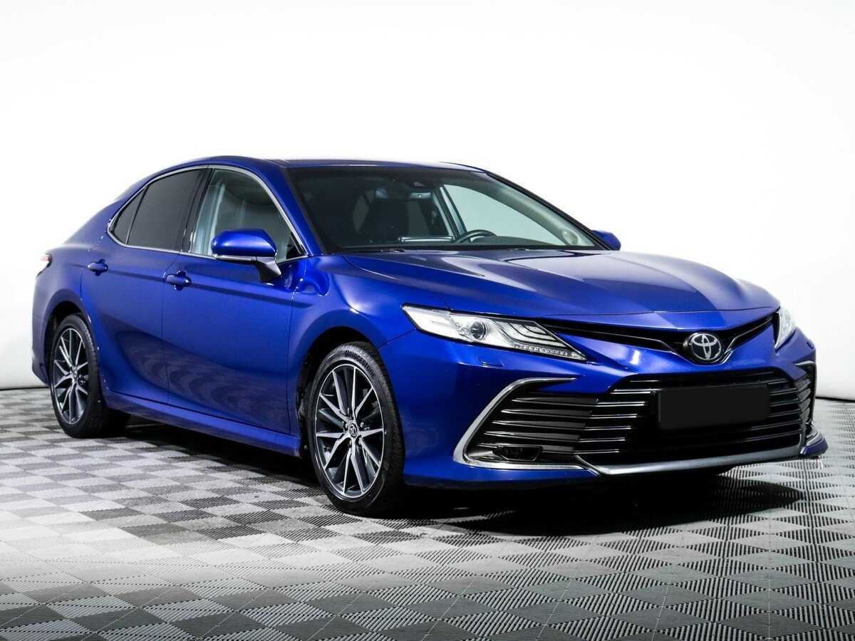 Toyota Camry 2021 года с пробегом. Фото: #2