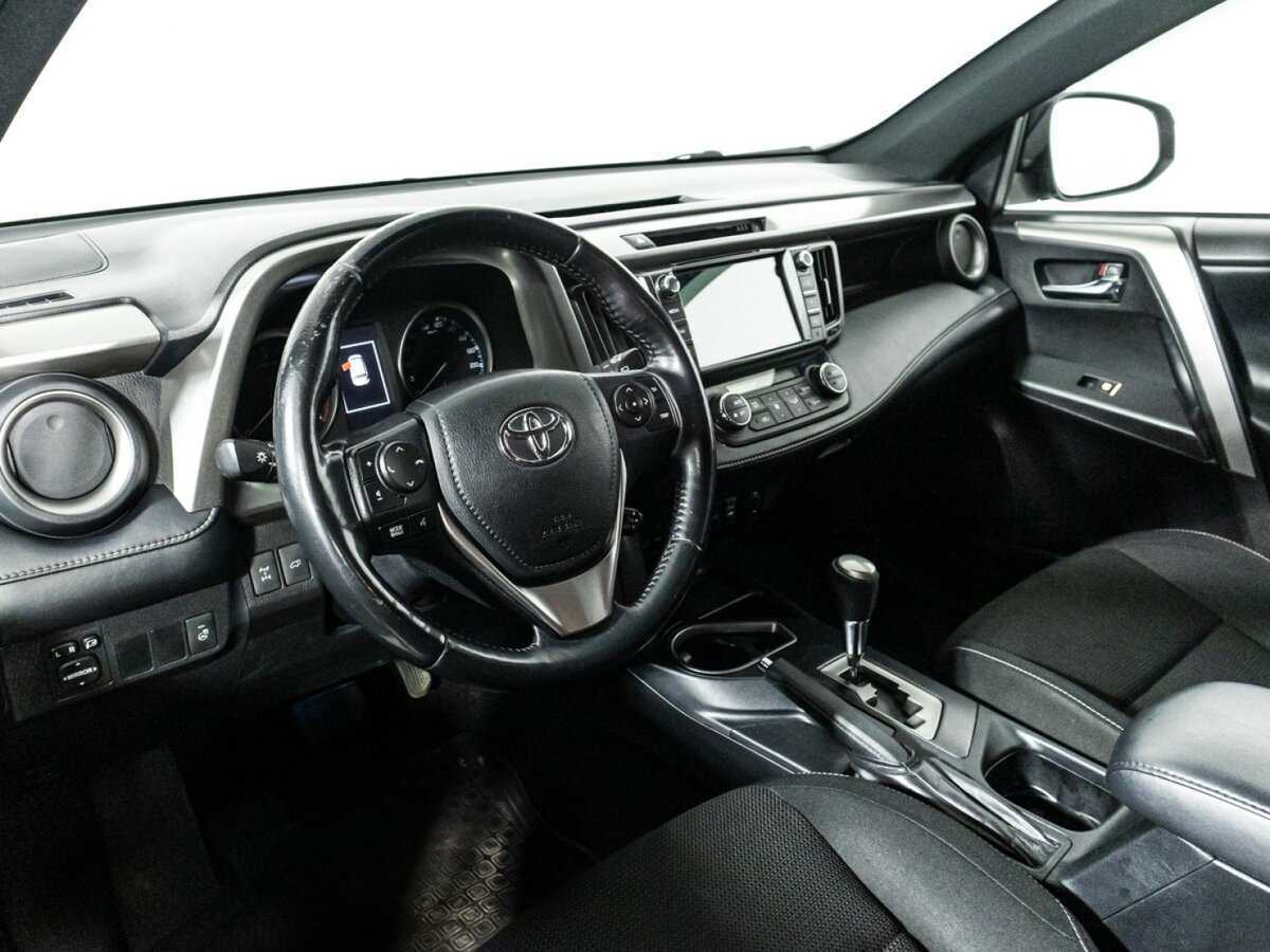 Toyota RAV4 2019 года с пробегом. Фото: #10