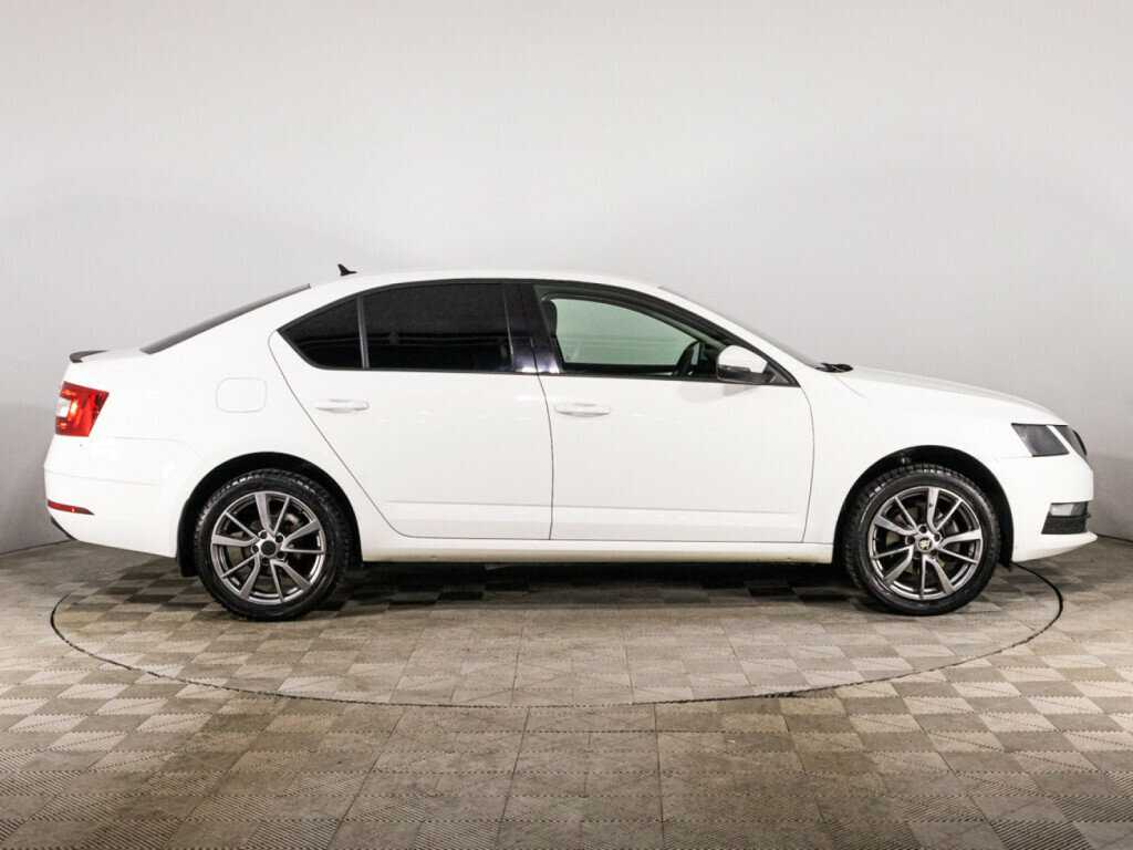 Skoda Octavia 2018 года с пробегом. Фото: #3