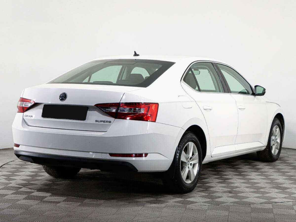 Skoda Superb 2016 года с пробегом. Фото: #3
