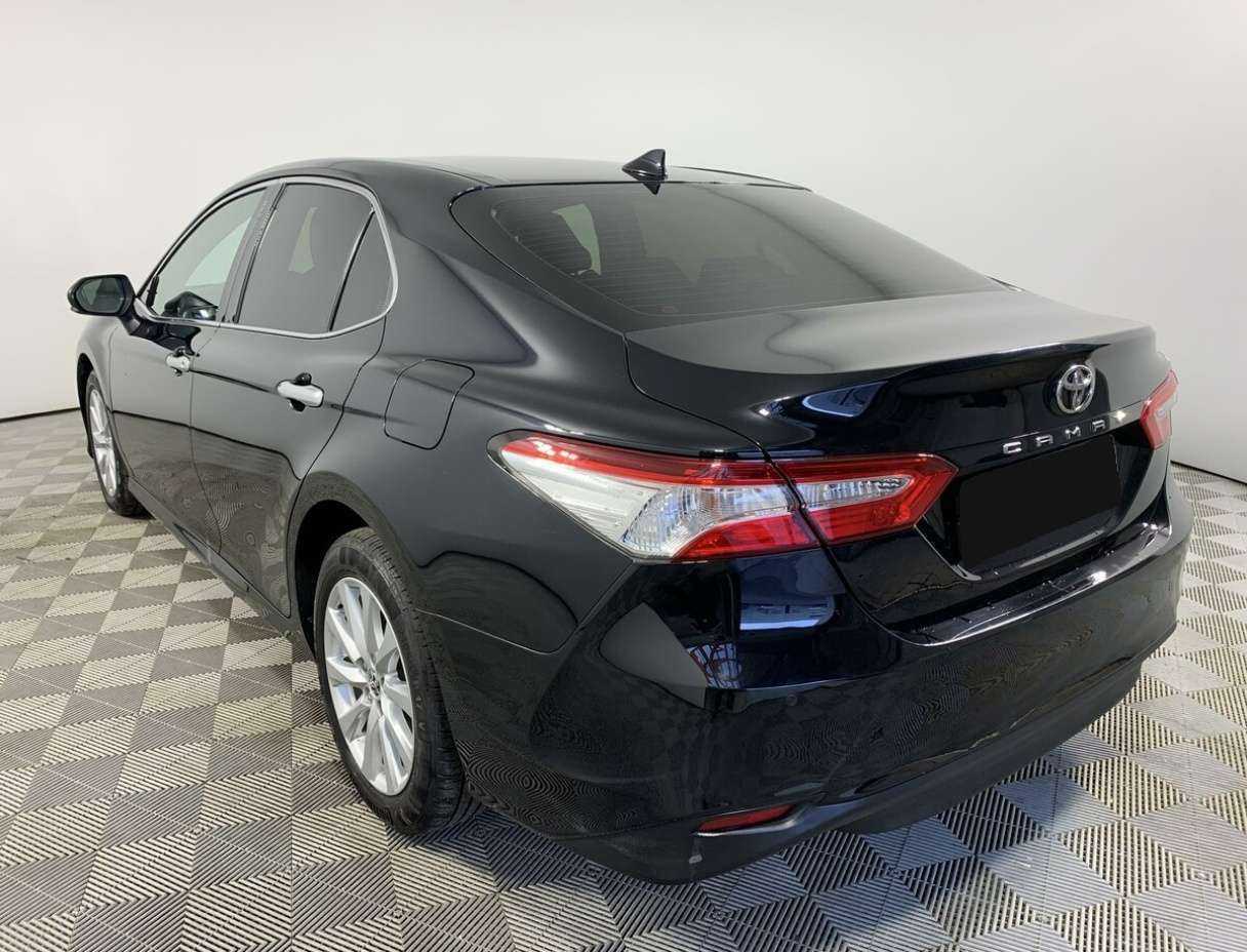 Toyota Camry 2019 года с пробегом. Фото: #5