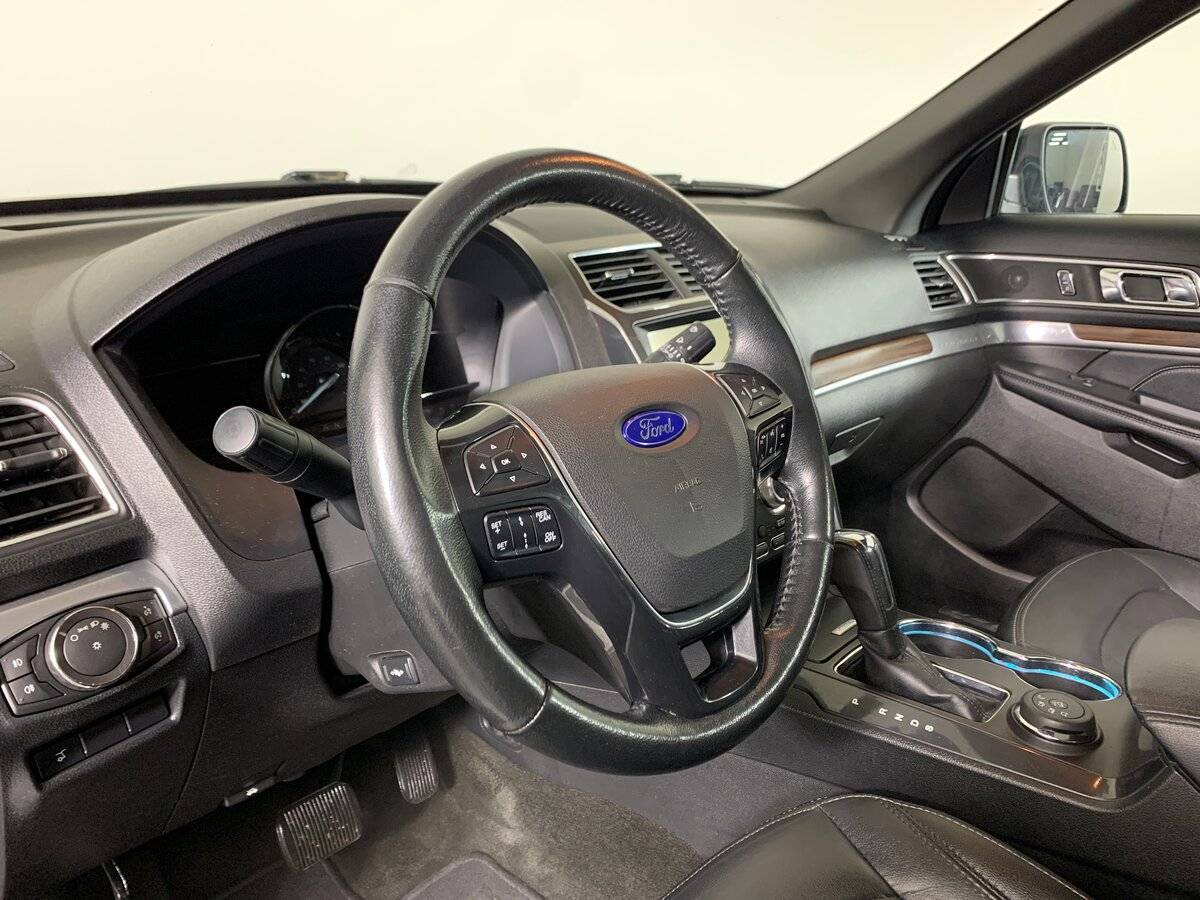 Ford Explorer 2016 года с пробегом. Фото: #10