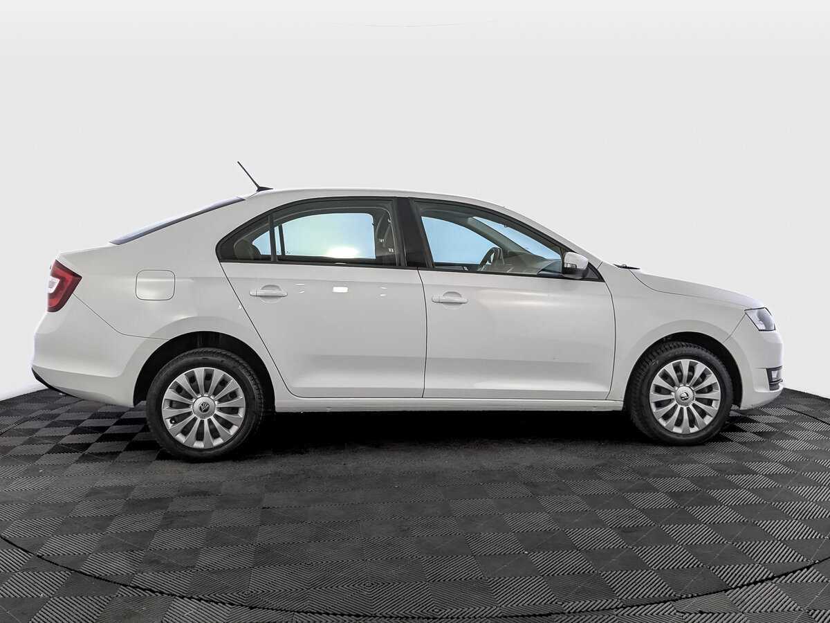 Skoda Rapid 2019 года с пробегом. Фото: #3
