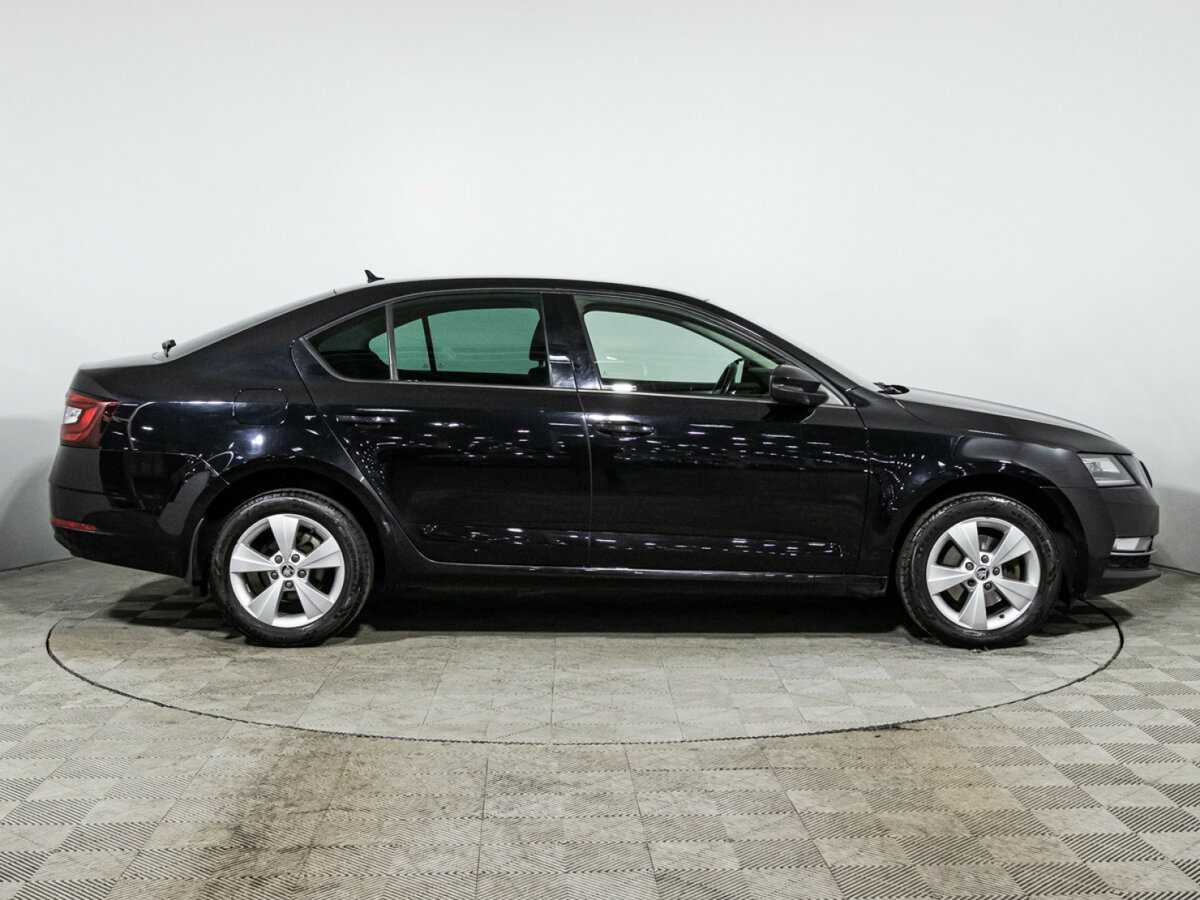 Skoda Octavia 2018 года с пробегом. Фото: #3