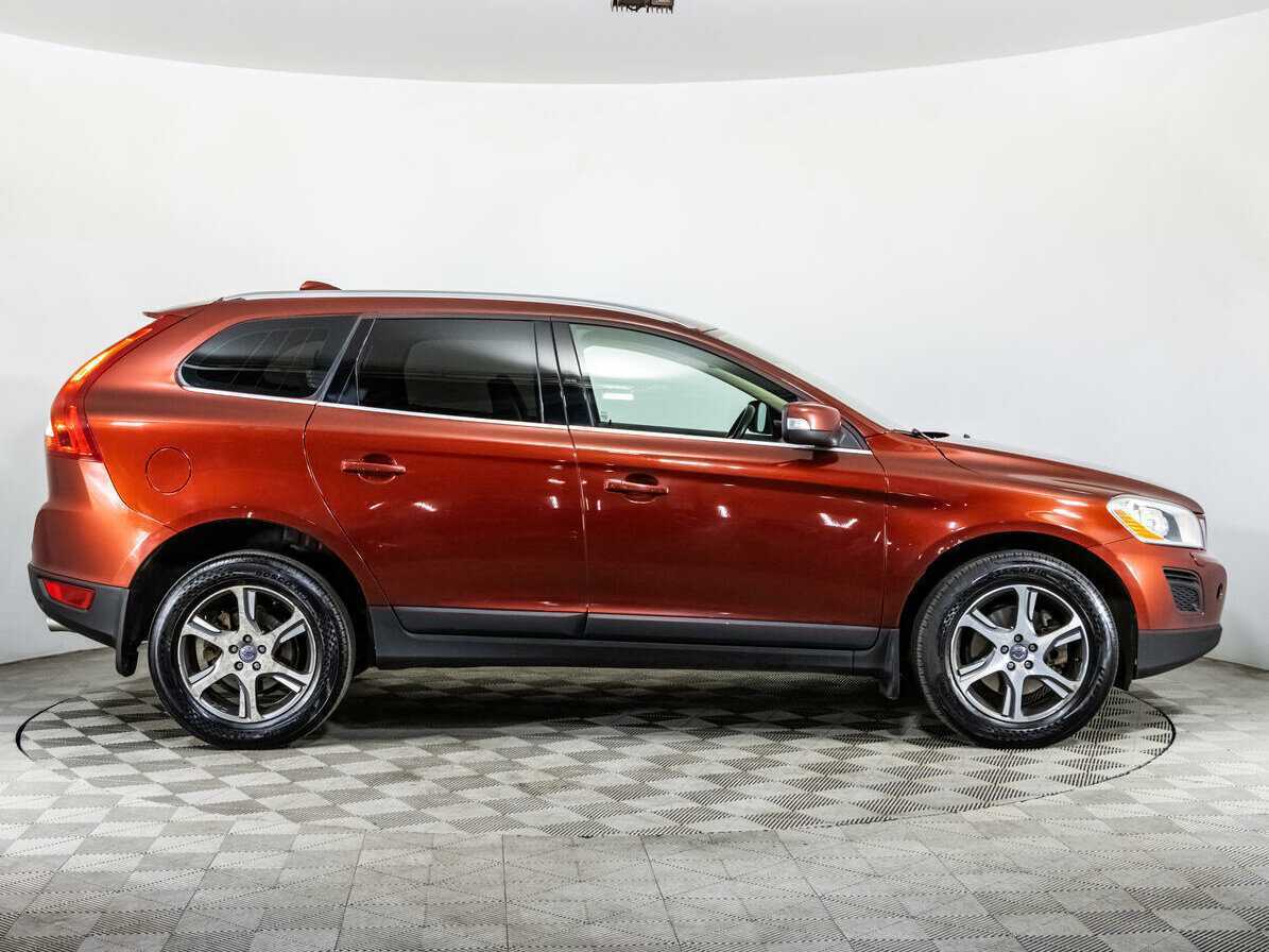 Volvo XC60 2013 года с пробегом. Фото: #3