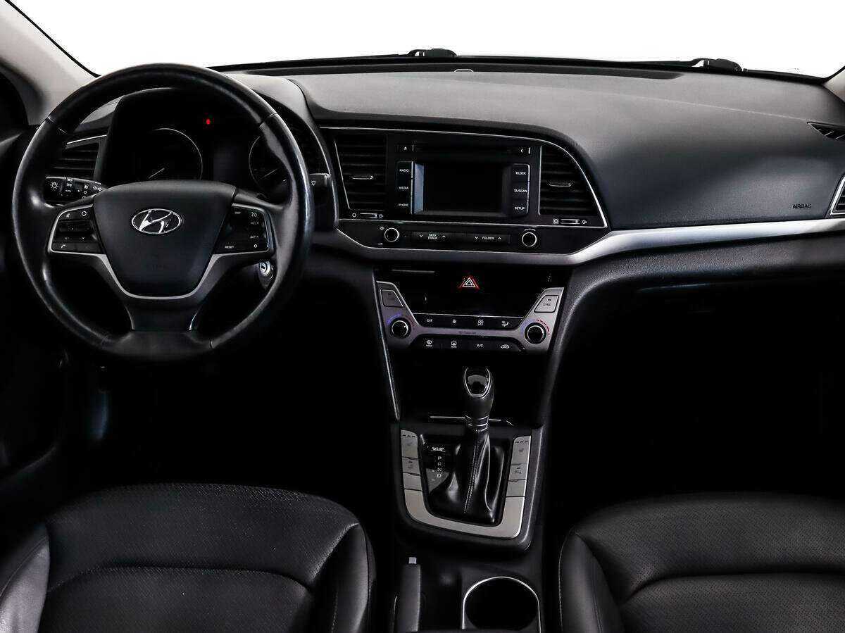 Hyundai Elantra 2017 года с пробегом. Фото: #11