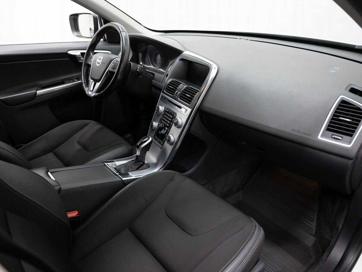 Volvo XC60 2017 года с пробегом. Фото: #10
