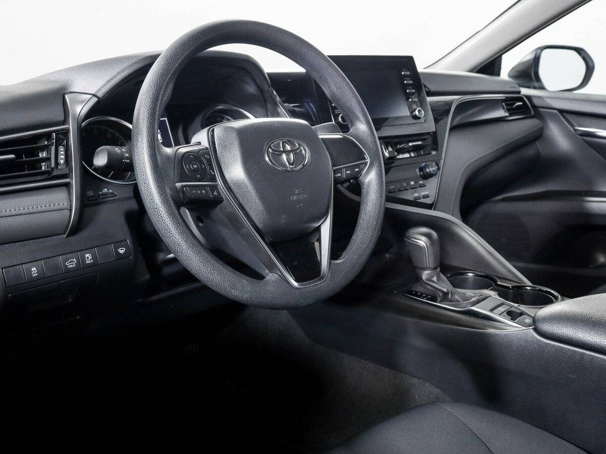 Toyota Camry 2021 года с пробегом. Фото: #10