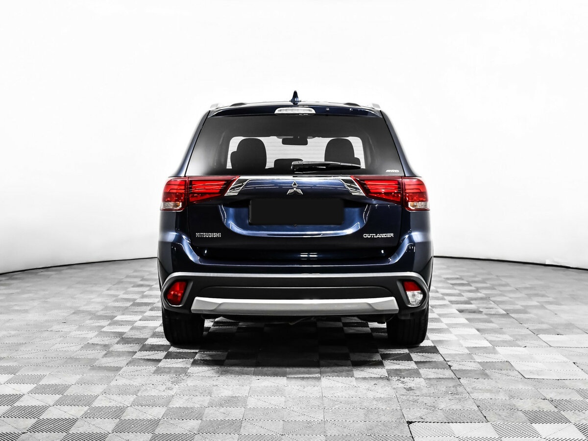 Mitsubishi Outlander 2018 года с пробегом. Фото: #4