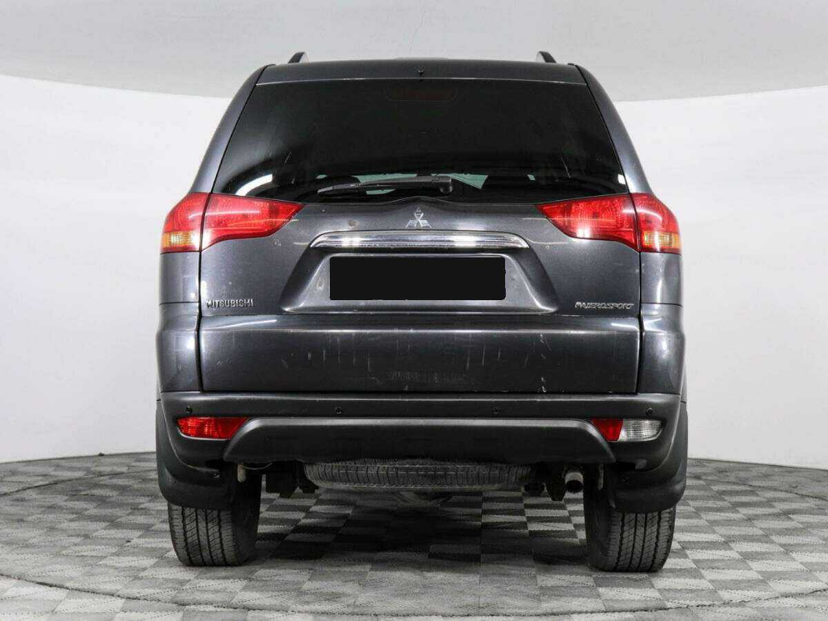 Mitsubishi Pajero Sport 2012 года с пробегом. Фото: #5