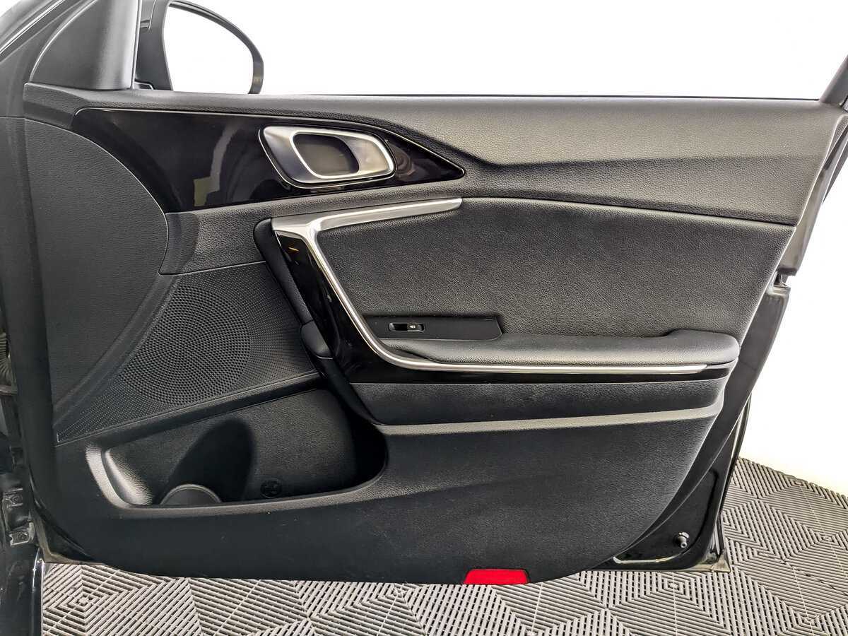 Kia Ceed 2019 года с пробегом. Фото: #19