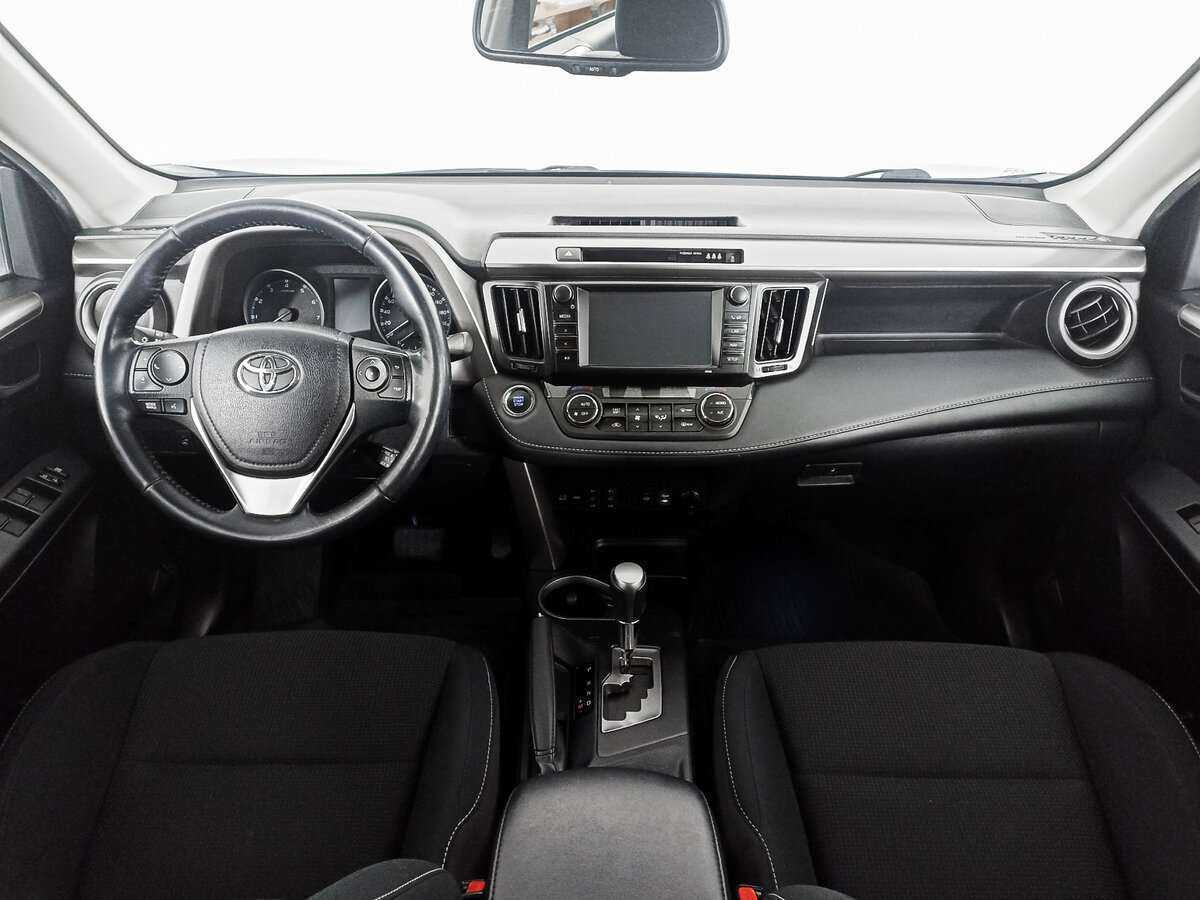 Toyota RAV4 2018 года с пробегом. Фото: #11